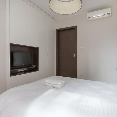 Grzybowska Platinum Apartment Tower A Varsó Kültér fotó