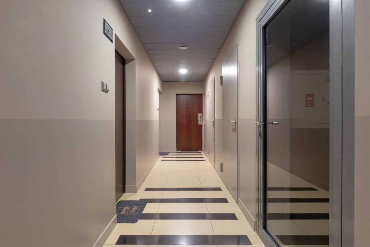 Grzybowska Platinum Apartment Tower A Varsó Kültér fotó